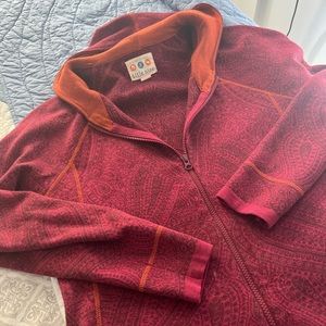 Title 9 zip up sweater - cotton comfort & stand out design